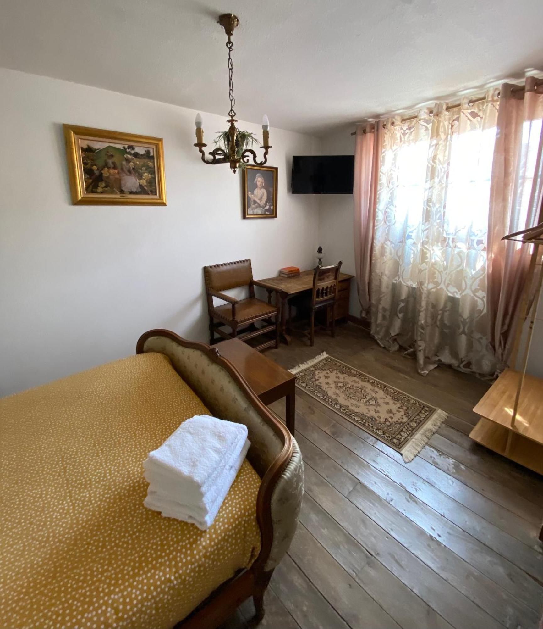 Os-Thel, Chambres A Louer トータヴェル エクステリア 写真